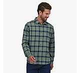 Image of Patagonia Men's Long Sleeve Cotton in Conversion Lightweight Fjord Flannel Shirt 2188A5B6