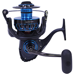Daiwa Saltist 8000 Spinning Reel — CampSaver