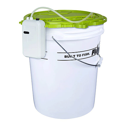 Flambeau 5 Gal Insulated Bait Bucket with Deluxe Aerator, 6085FA