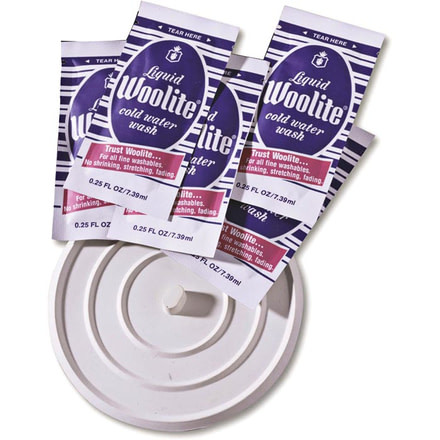 Lewis N Clark Laundry Soap Kit 732
