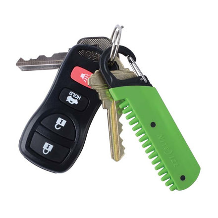 Nite Ize Doohickey Keychain Hair and Lint Remover, Green/Black, KMTHR-17-R3