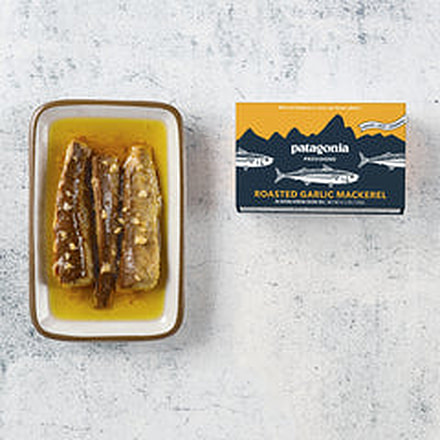 Patagonia Provisions Patagonia Provisions Roasted Garlic Mackerel, Responsibly Sourced - 1 Pack, 31317994668106