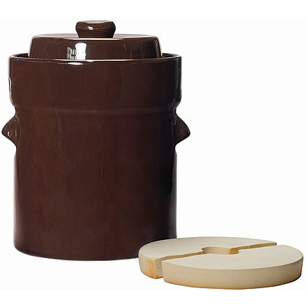Roots &amp; Harvest Traditional Style Water-Seal Crock Set, 2L Fermentation Crock w/Lid &amp; Weights, Brown, Small, 1562