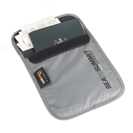 Sea to Summit Travelling Light Passport Pouch RFID-Grey