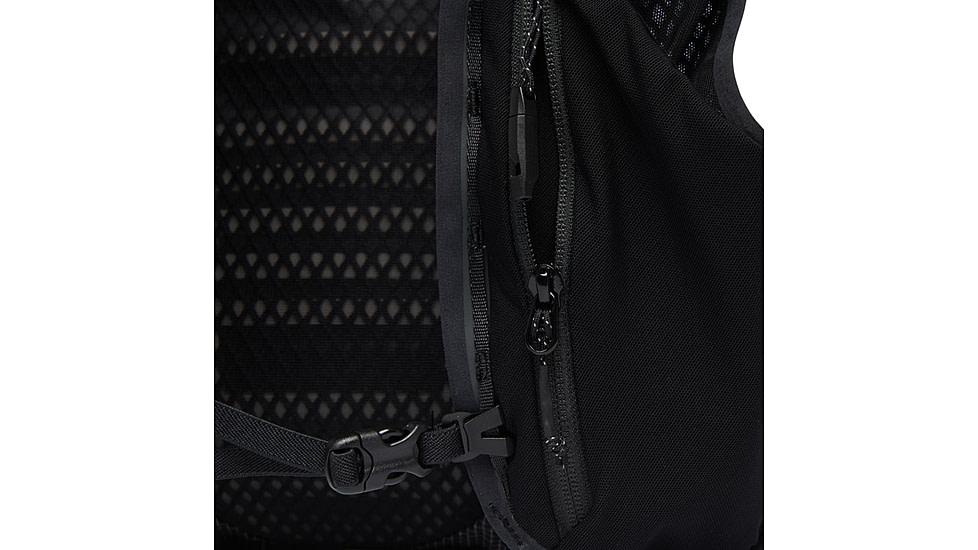 Black Diamond 8L Distance Backpack, Black, Medium, BD6800320002MED1