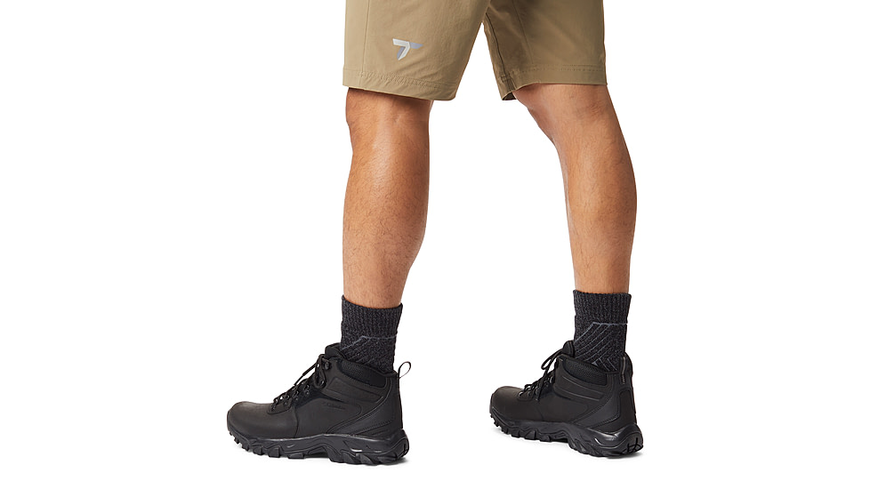 Columbia Newton Ridge Plus II Waterproof Hiking Boot - Mens, Black/Black, 12, 1594731-014-12