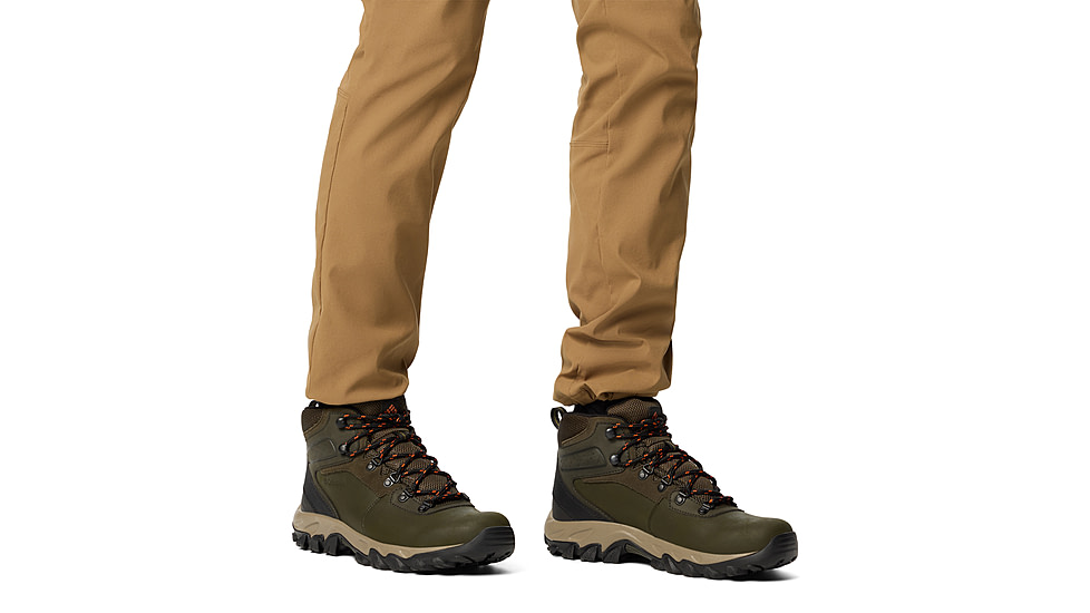 Columbia Newton Ridge Plus II Waterproof Hiking Boot - Mens, Deep Olive/Desert Sun, 10, 1594731-315-10
