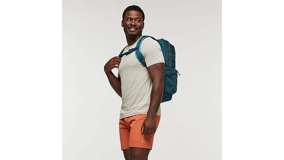 Cotopaxi Chiquillo Cada Dia Backpack, 26 Liters, Abyss, One Size, CHQ26-S24-ABYS