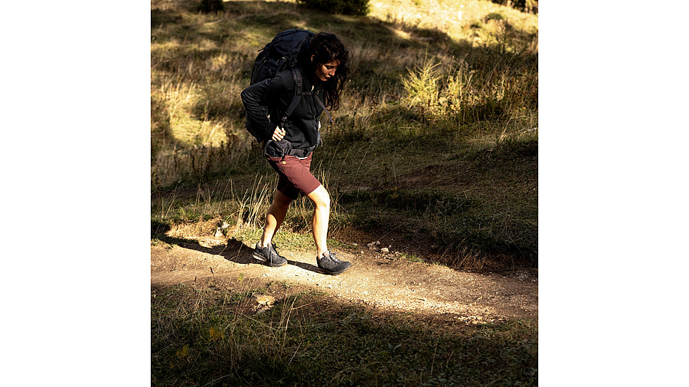 Fjallraven Abisko Trail Stretch Shorts - Womens, Port, 44, F14200143-357-44