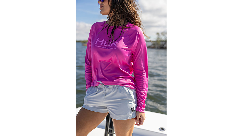 HUK Performance Fishing Pursuit Crew Solid - Womens