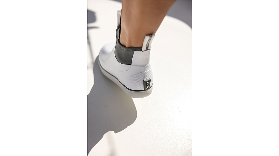 HUK Performance Fishing Rogue Wave Boot - Womens