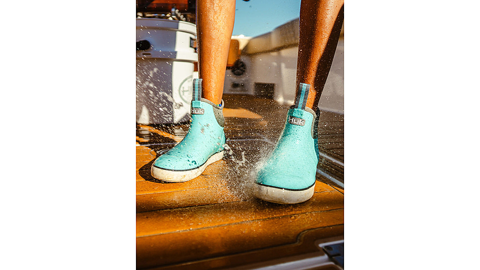 HUK Performance Fishing Rogue Wave Boots - Womens