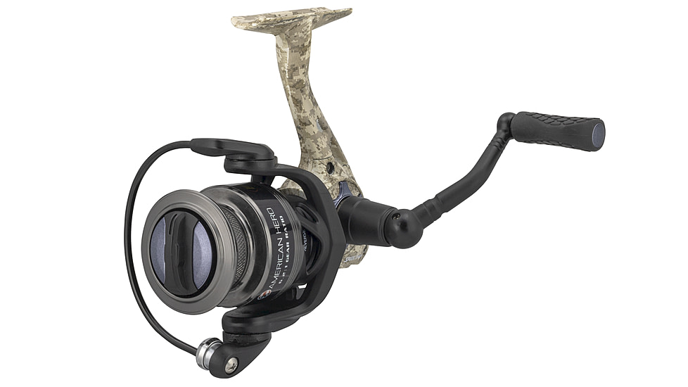 Lew’s American Hero Camo Spinning Reel, SZ 300 Reel, 5+1 Bearings, 6.2-1 Ratio, 1-PC Graphite Frame, Oiled Felt Multi-Disc Drag, Camo/Black, Clam Pack, AHC300G2C