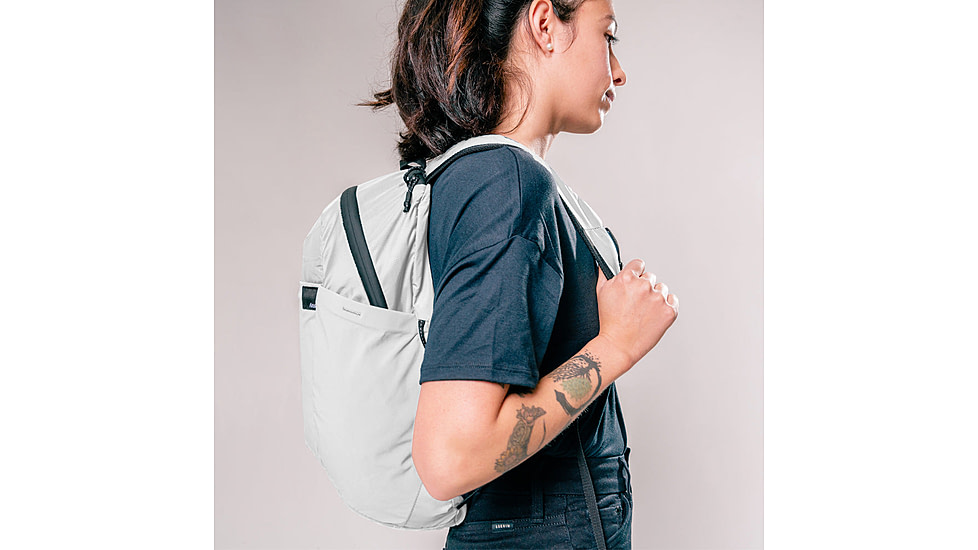Matador ReFraction Packable Backpack, Arctic White, MATOG2DP01W