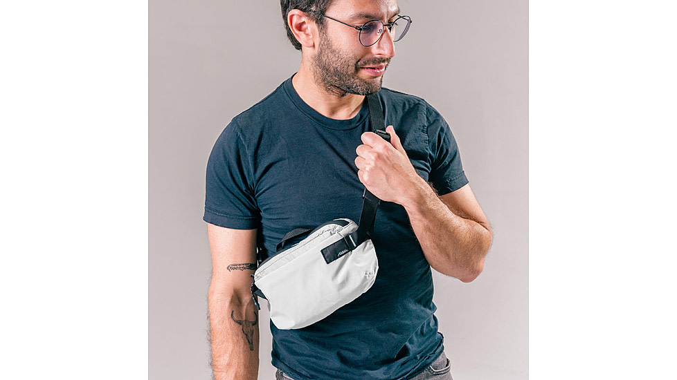 Matador ReFraction Packable Sling, Arctic White, MATOG2HP01W