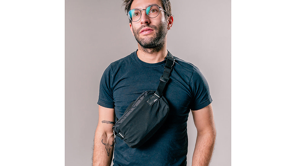 Matador ReFraction Packable Sling, Black, MATOG2HP01BK