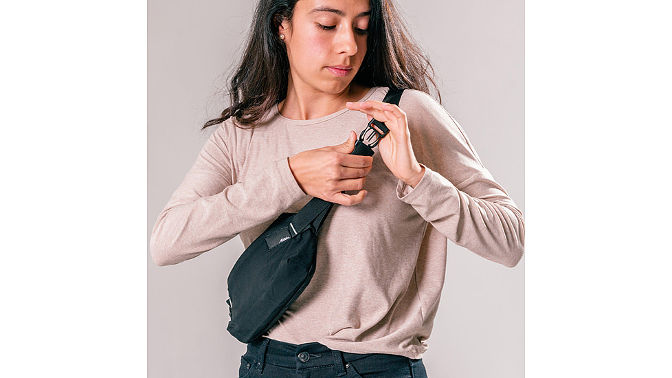 Matador ReFraction Packable Sling, Black, MATOG2HP01BK