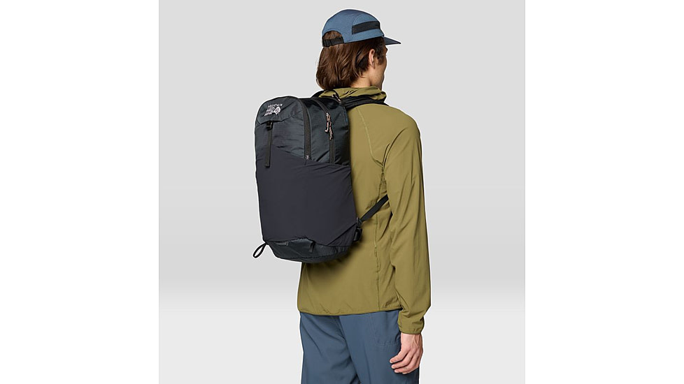 Mountain Hardwear Field Day 22L Backpack, Dark Storm, O/S, 2109981-004-O/S