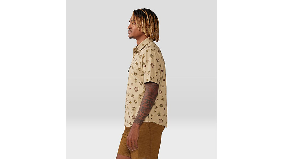 Mountain Hardwear Stryder Short Sleeve Shirt - Mens, Moab Tan Scorpion Print, Extra Large, 2070501214-XL