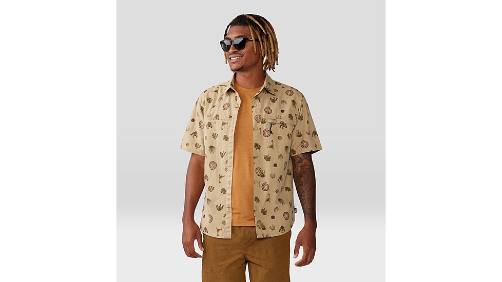 Mountain Hardwear Stryder Short Sleeve Shirt - Mens, Moab Tan Scorpion Print, Extra Large, 2070501214-XL
