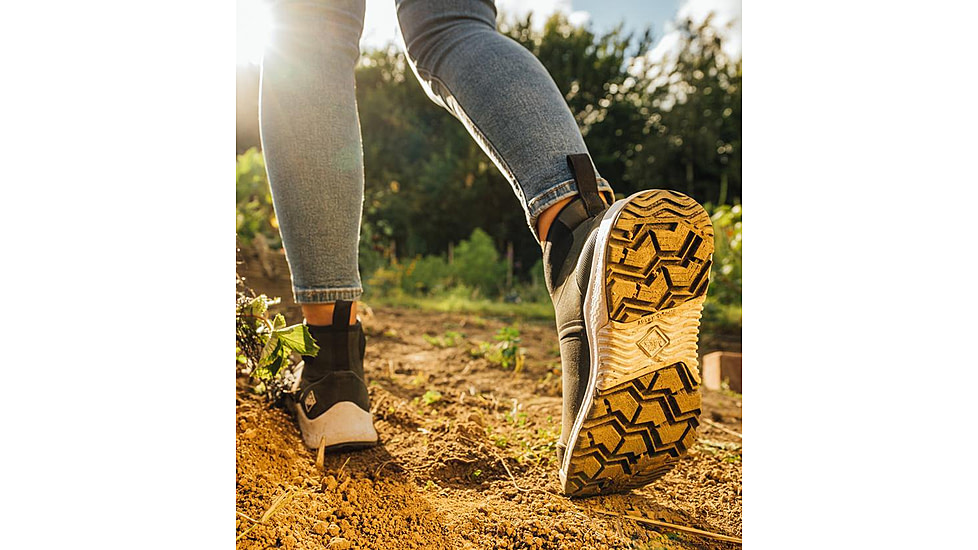 Muck Boots Outscape Chelsea Boot - Women's, 5.5 US, Medium, Black, OSCW-000-BLK-055