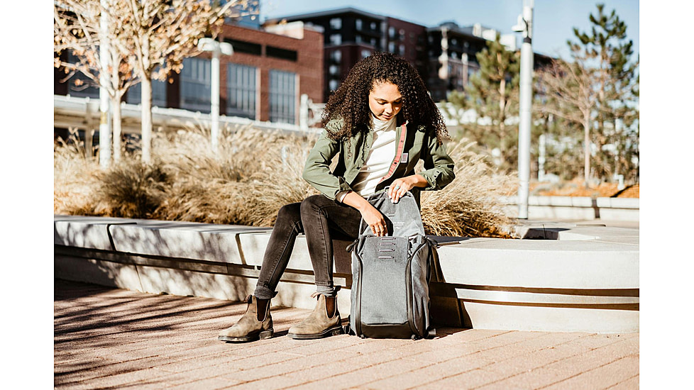 Peak Design Everyday V2 Backpack, 20 Liters, Charcoal, BEDB-20-CH-3