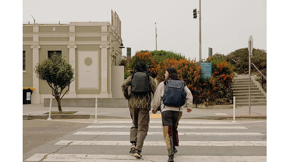 Peak Design Everyday V2 Backpack, 30 Liters, Midnight, BEDB-30-MN-3