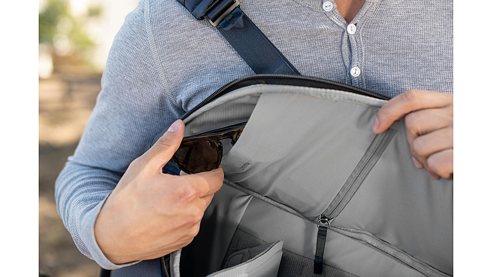 Peak Design Everyday V2 Backpack, 30 Liters, Midnight, BEDB-30-MN-3