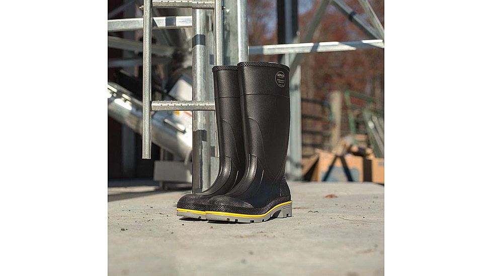 Servus SFTM Overboot Slip-On 4 in - Mens, Black / Yellow, 7, 75109-BLM-070