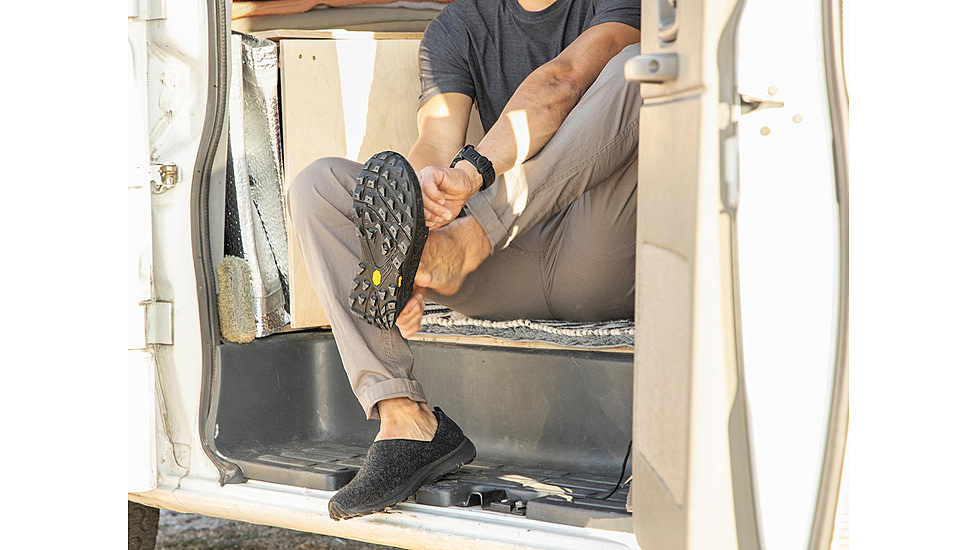 Topo Athletic M-Rekovr 2 Trailrunning Shoes - Mens, Charcoal / Black, 13, M042-130-CHABLK