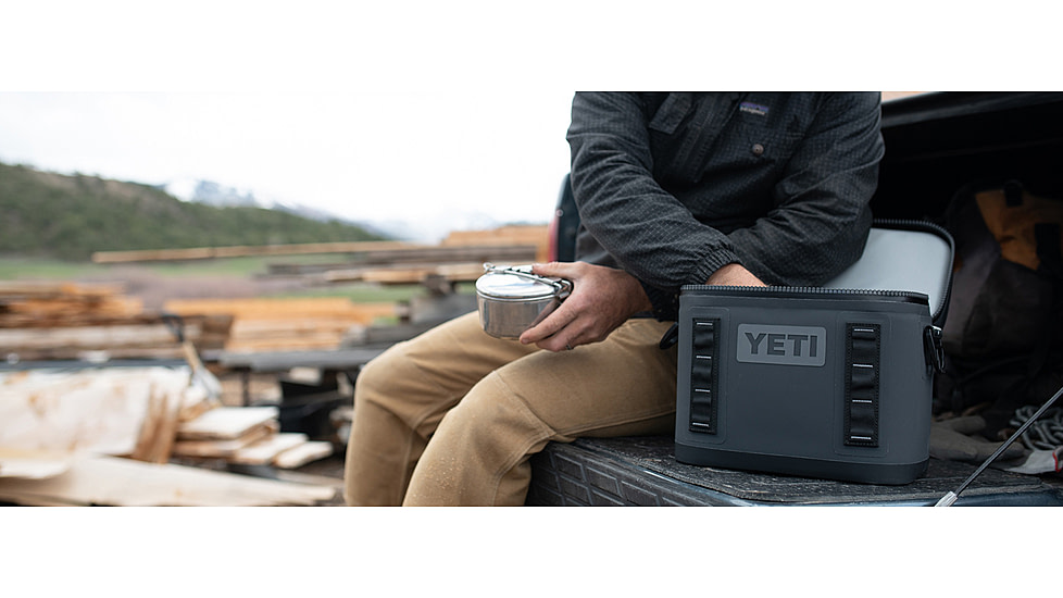 Yeti Hopper Flip 8 Portable Cooler, Charcoal, 18060131421