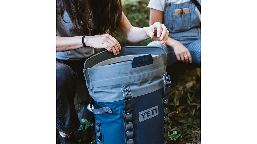 Yeti Hopper M20 Backpack, Big Wave Blue/Navy, 20 Liter, 18060131394