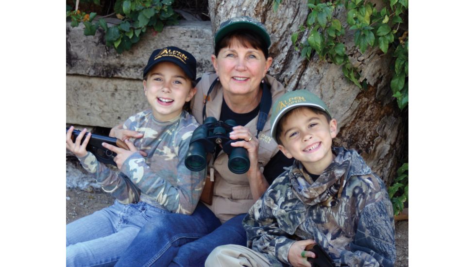 Alpen Pro 10x50 Wide Angle Long Eye Relief Porro Binoculars, Green 312