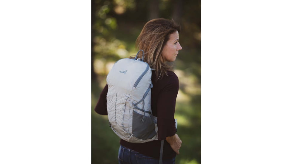 ALPS Mountaineering Canyon 20 L Daypack, Gray/Gray, 6053011