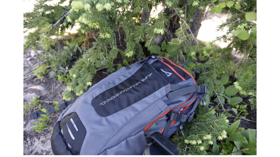 ALPS Mountaineering Hydro Trail 15, gray/chili, 15L / 953 cu in, 6032049