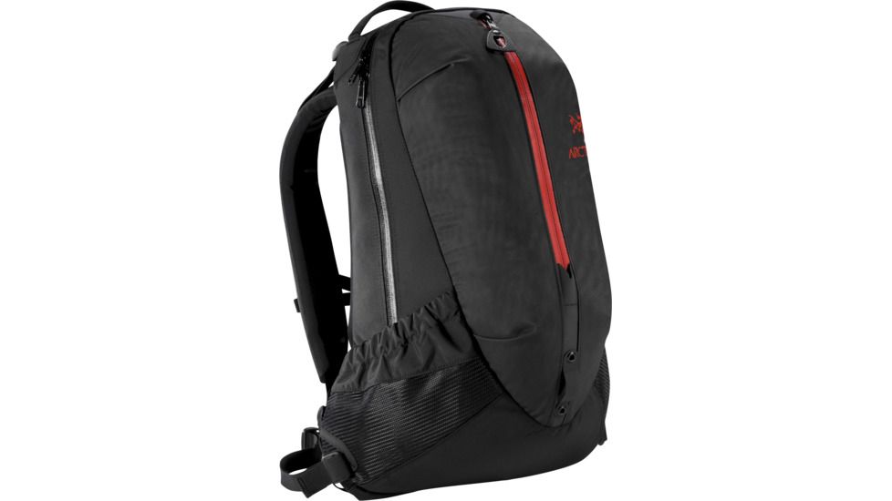Arc'teryx Arro 22L Backpack -Black/Diablo Red