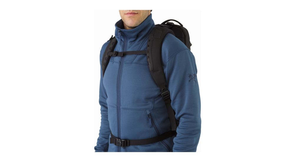 Arc'teryx Arro 22 Backpack, Black, 52636