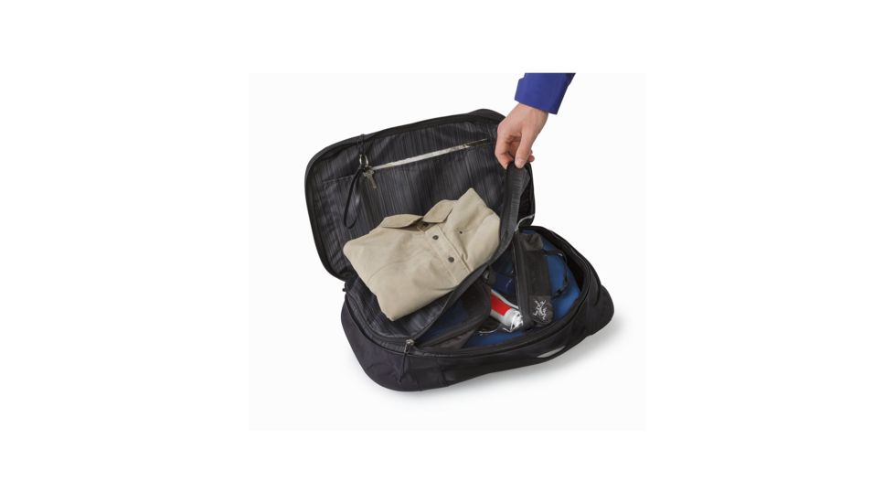 Arc'teryx Blade 28 Backpack, Black, 227211