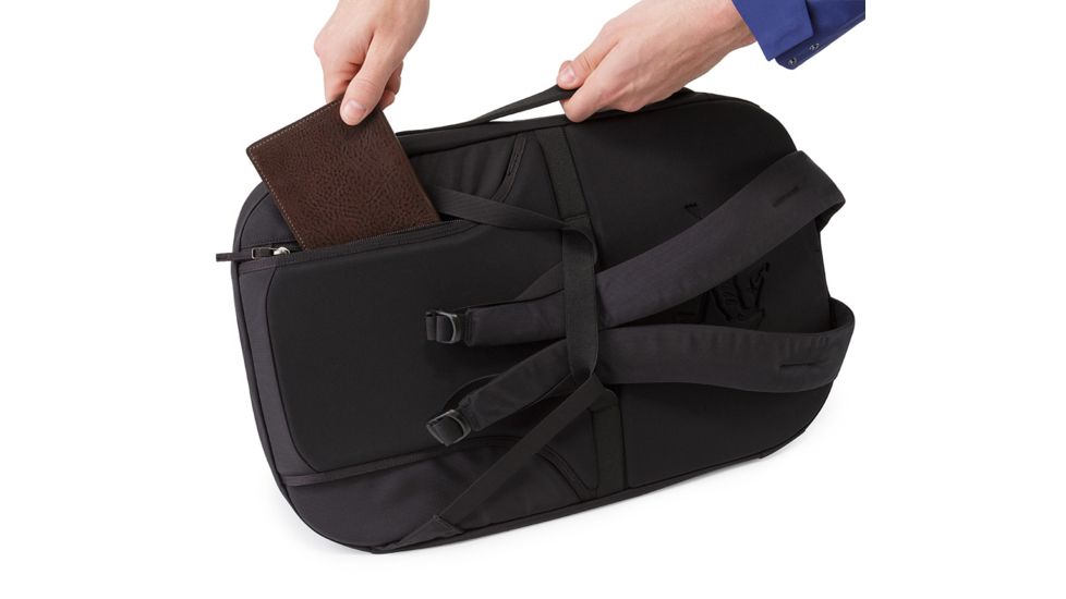 Arc'teryx Blade 28 Backpack, Black, 227211