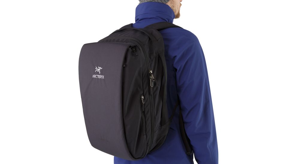 Arc'teryx Blade 28 Backpack, Black, 227211