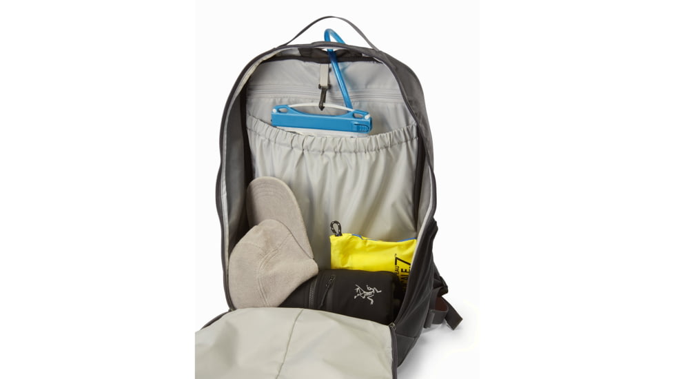 Arcteryx Mantis 32 Backpack, Pilot, 441490