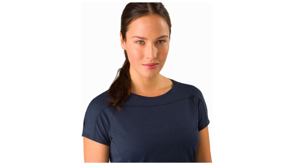 Arcteryx Taema Crew Shirt with Short Sleeve - Womens, Black Sapphire, Large, 371853