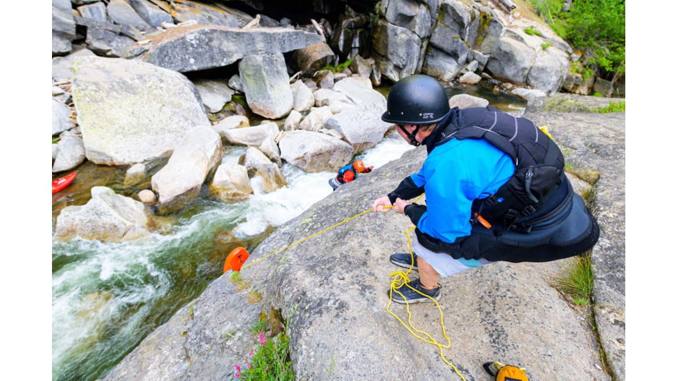 Astral GreenJacket Vest, Midnight Black, M/L, PFDGJU-246-502