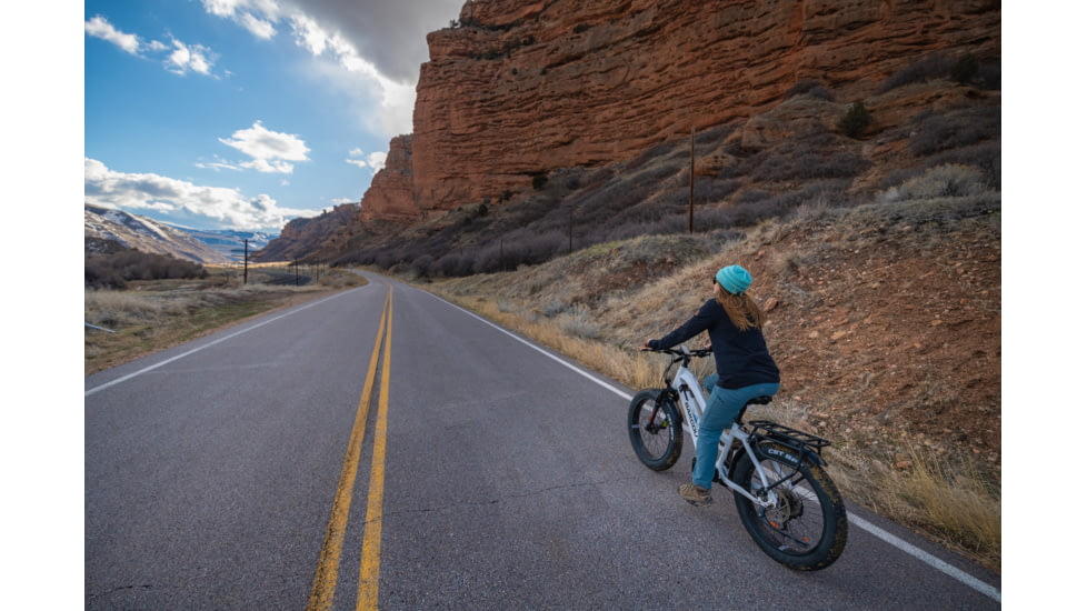 Bakcou Mule Step-Through 24in 21ah eBike, Gloss White, 9508728477223