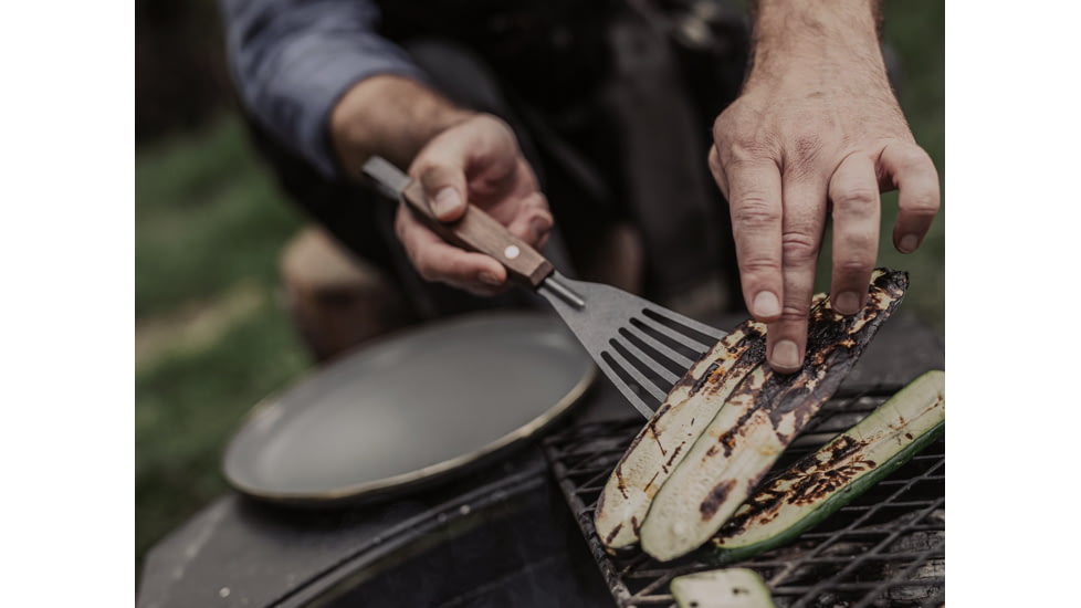 Barebones Cowboy Grill Fish Spatula, Stainless Steel, Natural Walnut, CKW-467