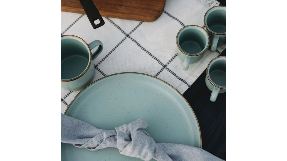 Barebones Enamel Plate Set BARE426