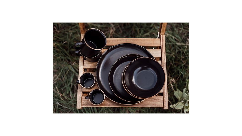 Barebones Enamel Salad Plate Set