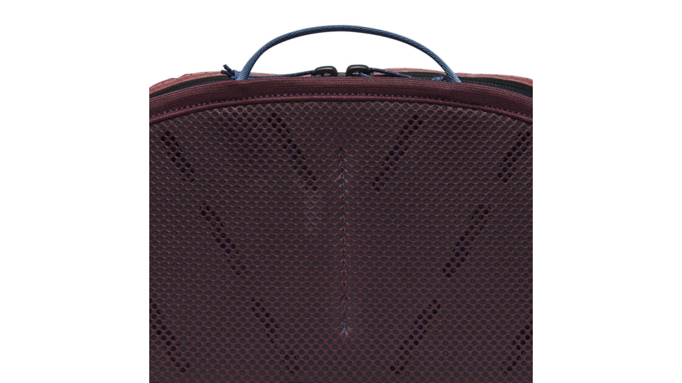 Black Diamond Pursuit 6 Liters Waist Pack, Cherrywood/Ink Blue, BD6800259492ALL1