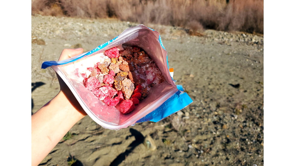 Bushkas Kitchen Yogurt Bowl - Raspberries w/Chocolate Granola, Single Serving, fd-15