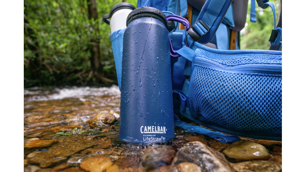 CamelBak eddy+ 32oz SST Vacuum Insulated Bottle, filtered by LifeStraw, Navy, 2552401001
